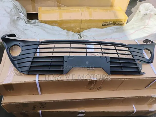 Toyota Vitz 2015/2016/2017 Bumper Net/Grille · Photo 1