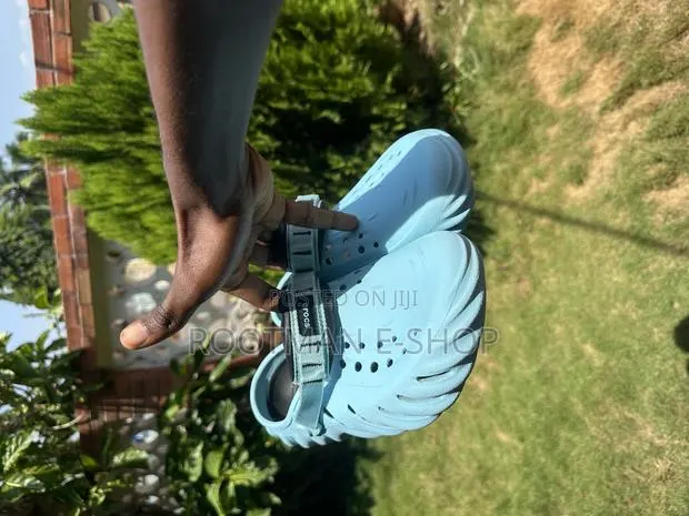 Crocs Echo Clog - Arctic Blue Men Unisex Casual Sandals - Clean · Photo 1