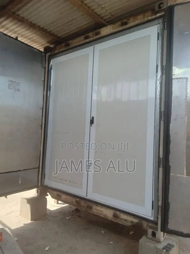 Sandwich Panel Door Installation · Photo 1