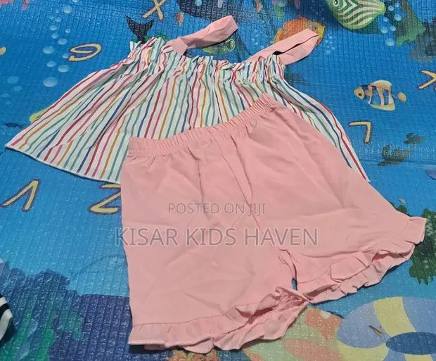 Walk Neatly With This Top and Down for Girl 2 to 3 Years · Photo 1