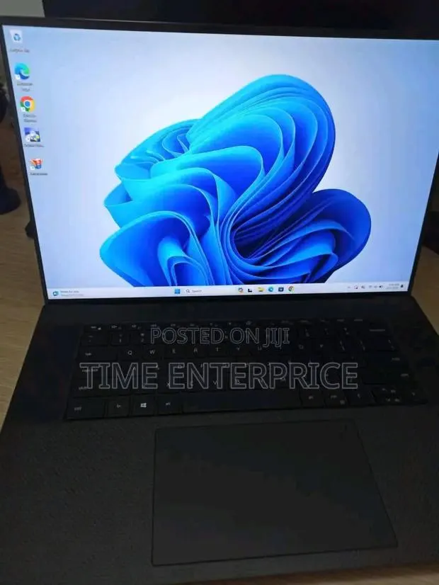 New Laptop Dell Precision 3580 16GB Intel Core i7 SSD 512GB · Photo 1