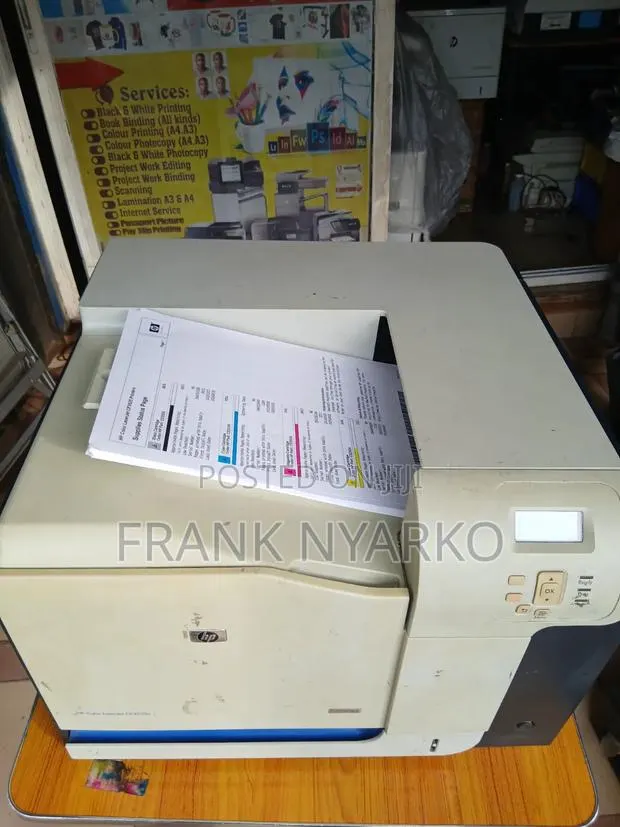 HP Color Laserjet Cp3525x · Photo 2