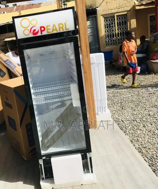 Long Lasting Pearl PVC-316 Single Door Beverage Cooler. · Photo 1