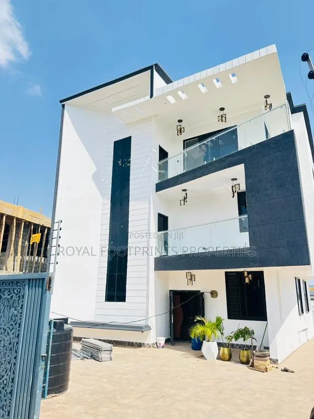 5bdrm House in Royal Footprints, Kwabenya for sale · Photo 1