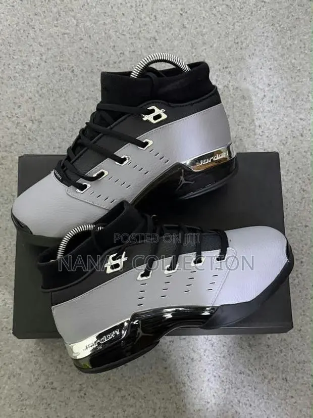 Air Jordan 17 Low “Black/Ash Patent” Sneakers · Photo 1