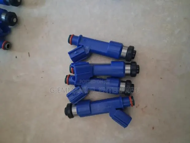 Toyota Corolla 2006-08 Fuel Injectors. Original · Photo 1