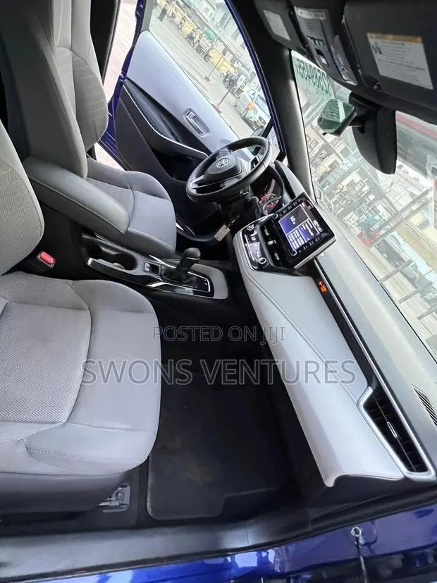 Toyota Corolla 2021 Blue · Photo 1