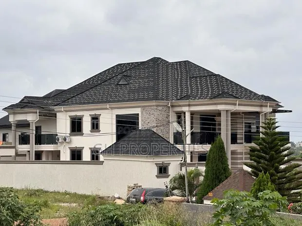 5bdrm Mansion in Agric., Kumasi Metropolitan for sale