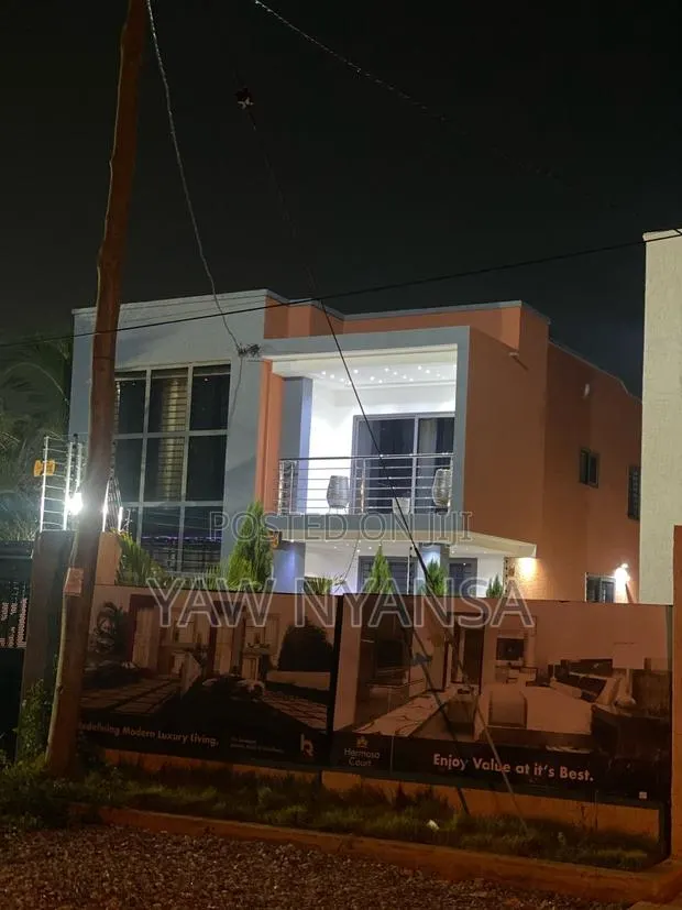 Furnished 4bdrm Duplex in Bn Estate, Oyarifa for sale · Photo 1