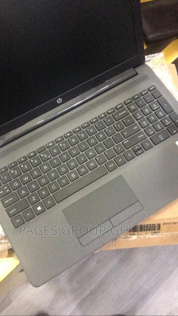 New Laptop HP 15 4GB Intel Core I3 HDD 1T · Photo 1