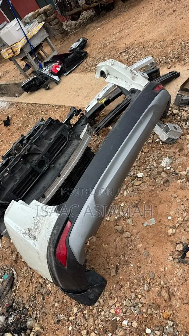 Honda CRV 2017,2018 Back Bumper · Photo 1