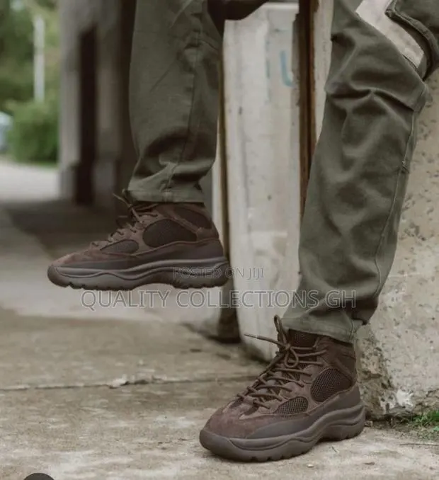 Adidas Yeezy Desert Boots · Photo 1