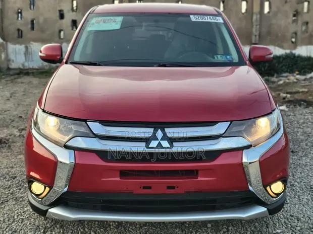 Mitsubishi Outlander SE FWD 2017 Red · Photo 1