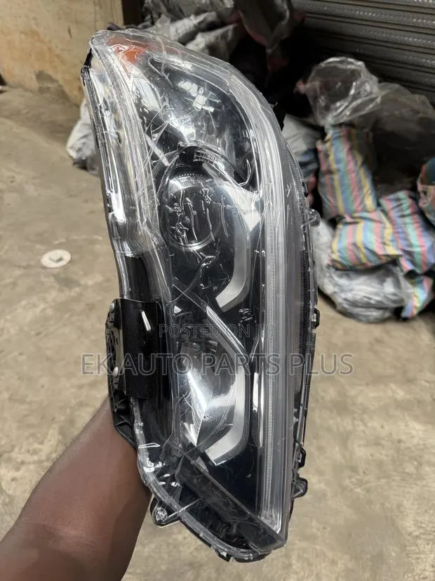 Honda Civic Headlight 2016 2017 2018 2019 2020 2021 · Photo 1