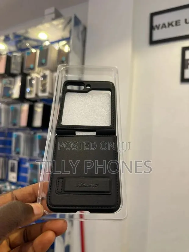 Galaxy Z Flip 4 Case · Photo 1