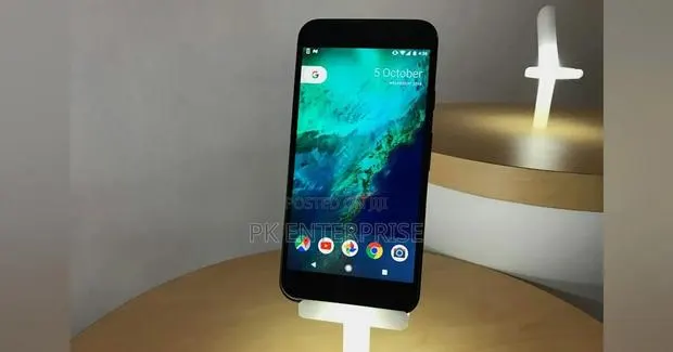Google Pixel XL 32 GB Black · Photo 1