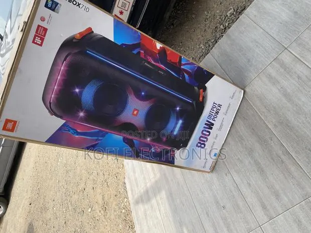 JBL Partybox 710: A Unique Blend of Power and Light Shows · Photo 1