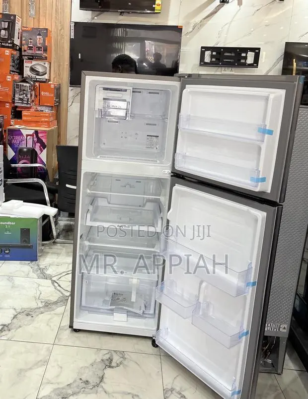 Order Unique Samsung Double Door Electric Fridge(Silver) · Photo 1