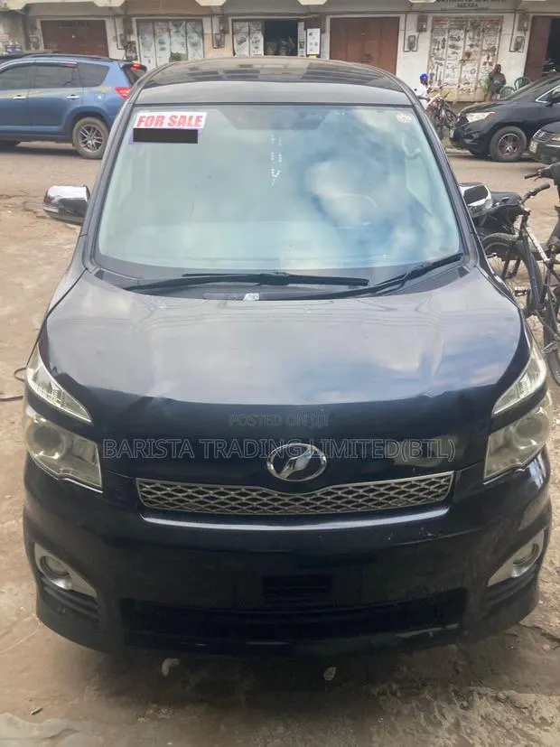 Toyota Voxy 2013 Black