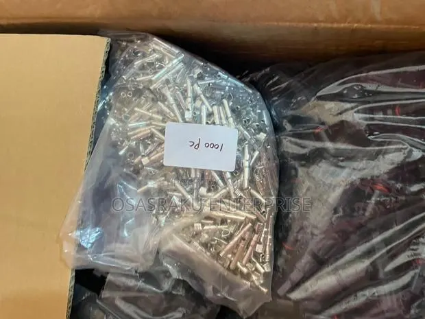 1000Vdc 30A MC4 Connectors · Photo 1