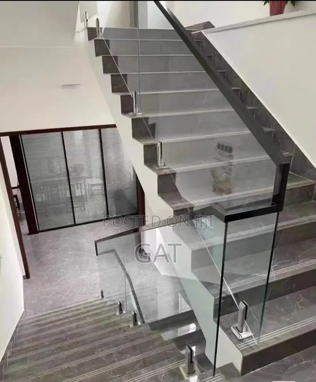 Glass Balustrade · Photo 1