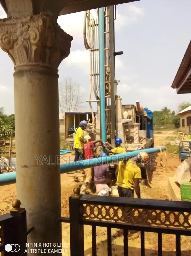 Super Quality Borehole With An Electric Pump · Photo 1