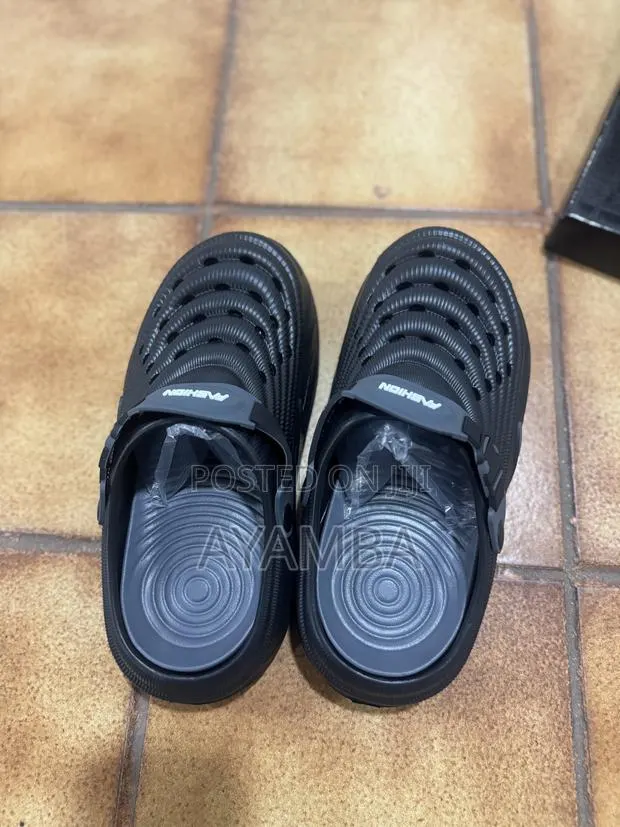 Quality and Unique Crocs · Photo 1