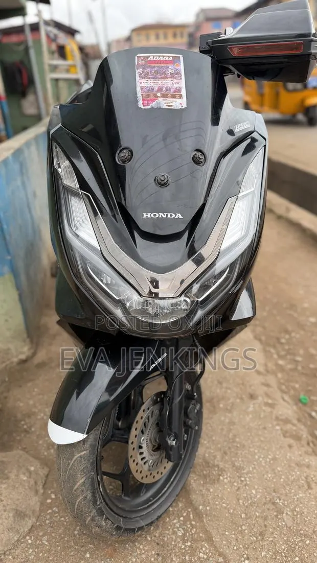 Honda 2022 Black · Photo 1