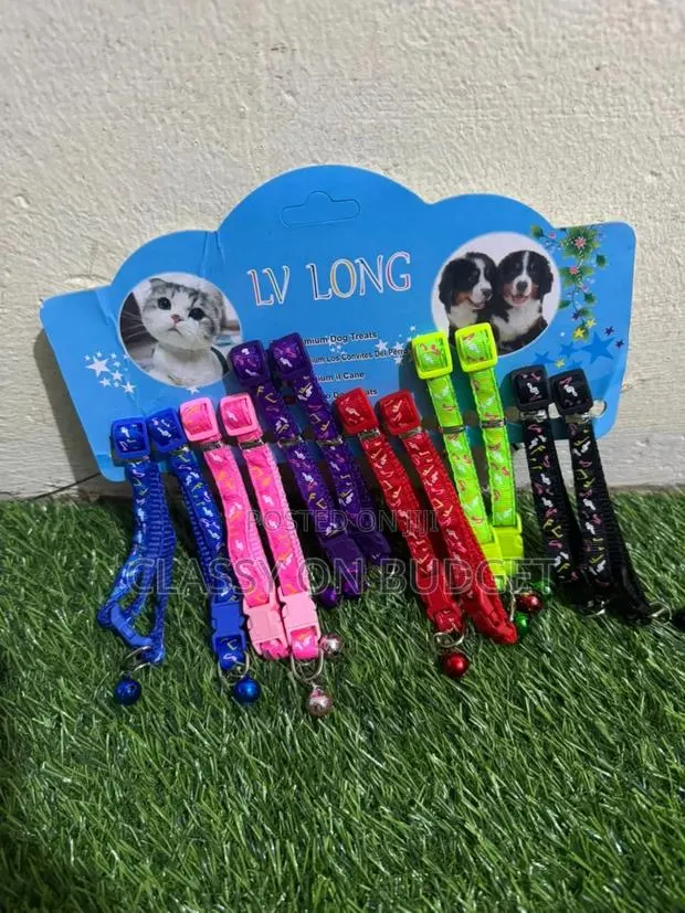 Neck Collar for Cats With Bell · Photo 1