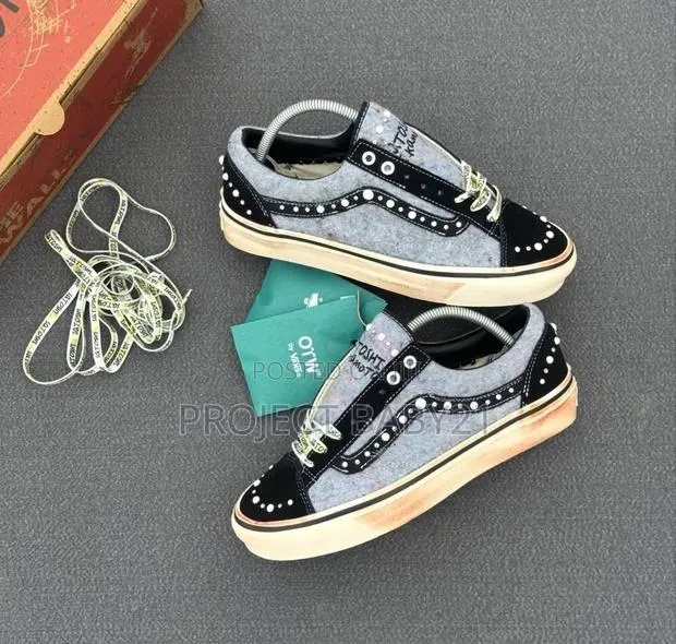 Satoshi Nakamoto X Vans OTW Old Skool · Photo 3