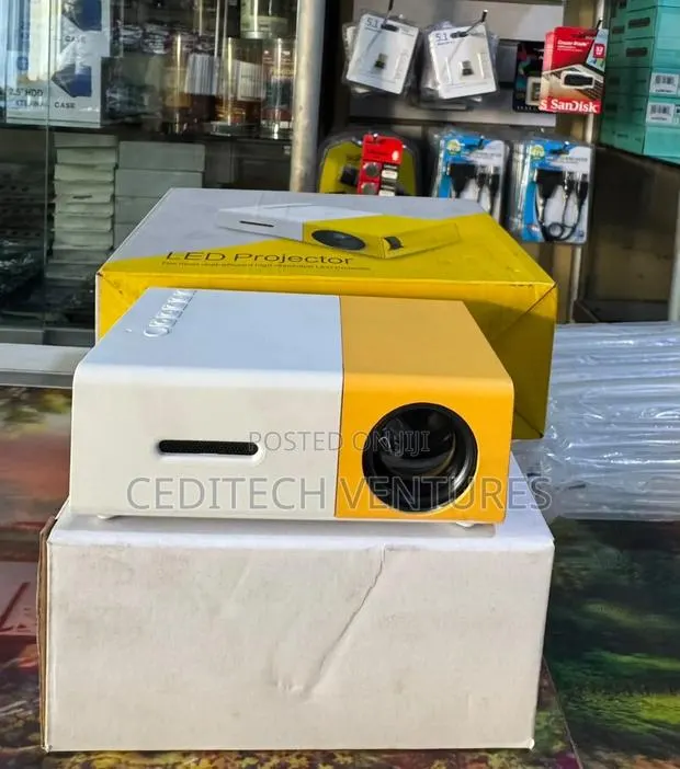 Mini LED Projector · Photo 1