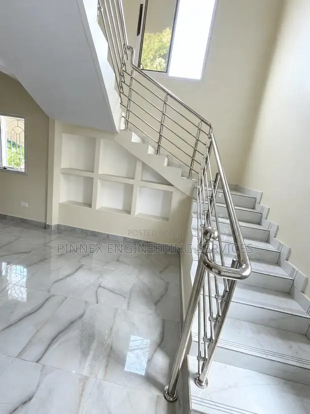 Stainless Steel Rails · Photo 1