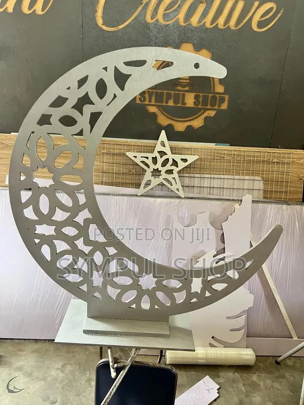 Moon CNC Cut · Photo 1