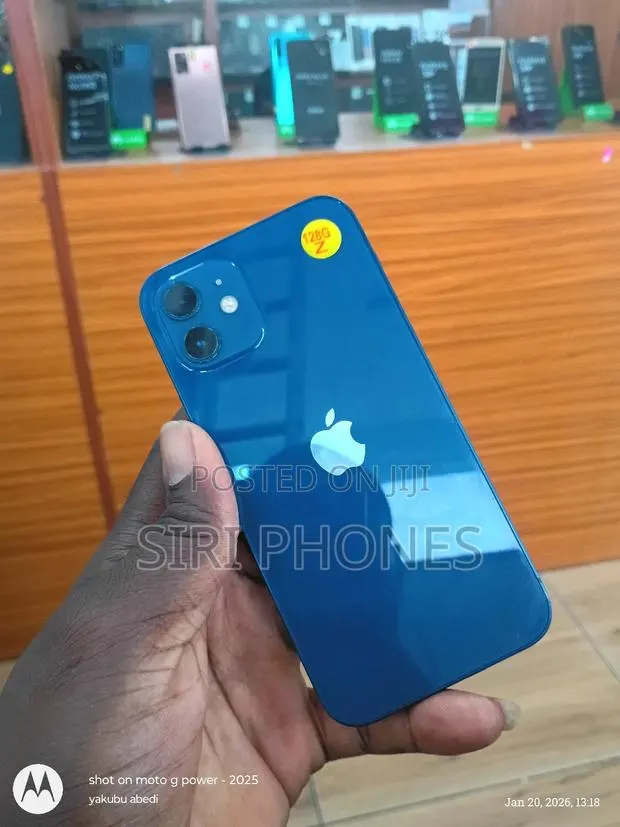 Apple iPhone 12 128 GB Blue · Photo 1