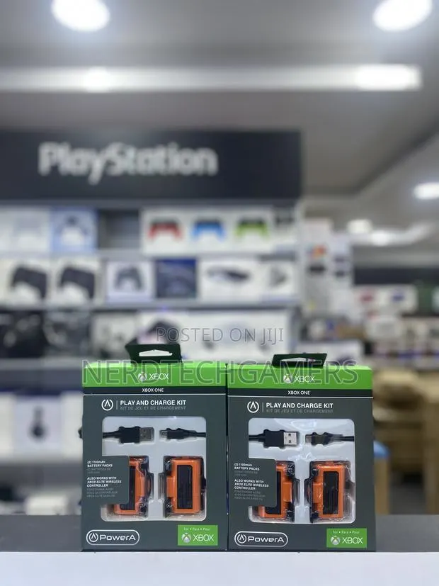 Powera Xbox Play Charge Kit for Xbox Controllers. · Photo 1