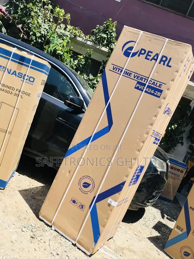 Durable and Classic 400 Liters Pearl Singledoor PVC-424 · Photo 1