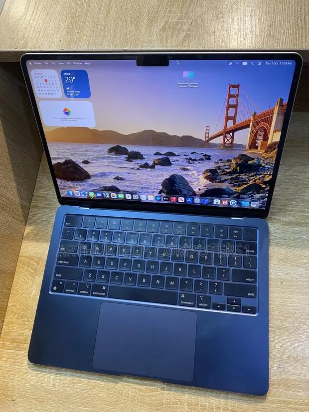 Laptop Apple MacBook Air 2022 M2 8GB Apple M2 SSD 256GB · Photo 1