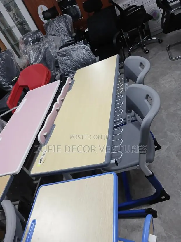 Table and Chair Available for Sale · Photo 1