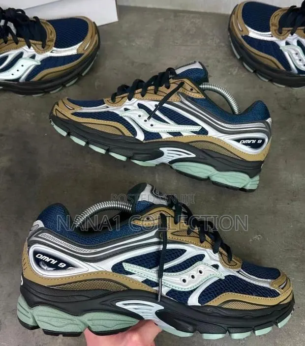 Saucony Progrid Omni 9 Tmy Sneakers · Photo 1