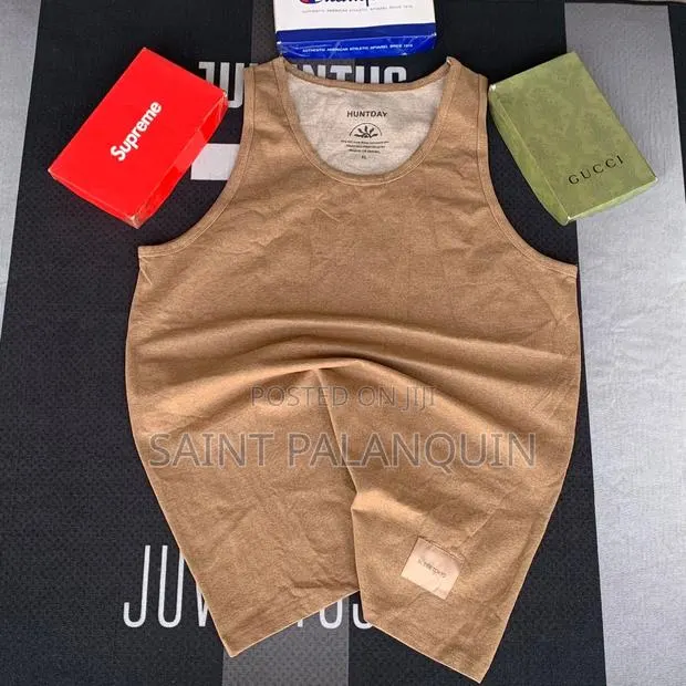 Tank Tops Unisex · Photo 1