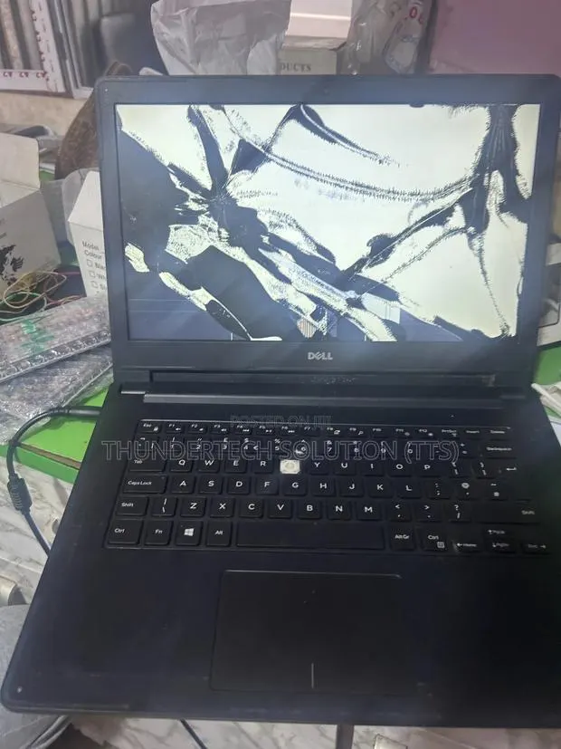 Computer Laptop Repair Technician · Photo 1