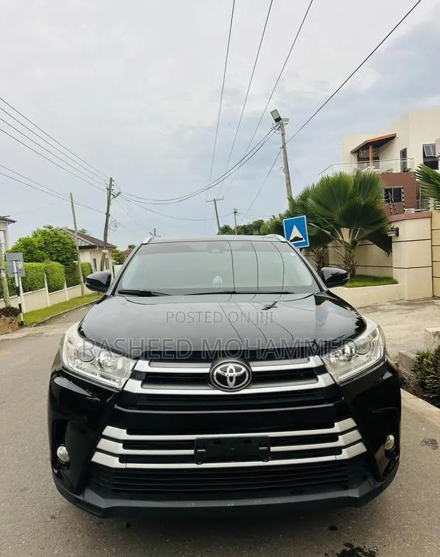 Toyota Highlander XLE 2019 Black · Photo 1