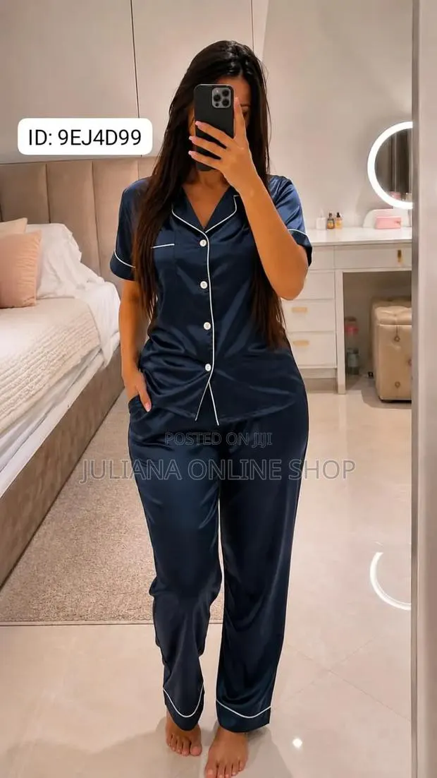 Ladies Silky Pajamas · Photo 1