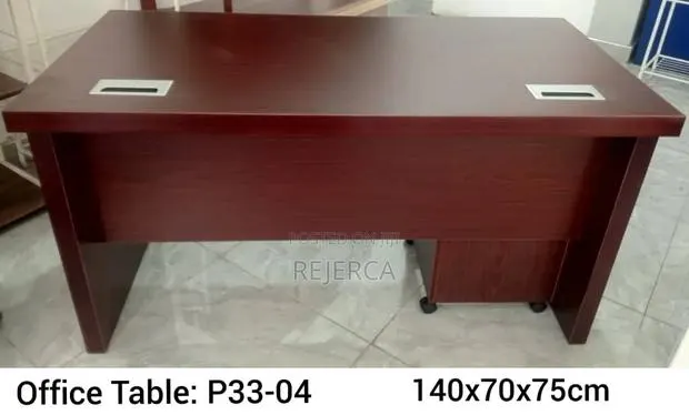Durable Office Desk · Photo 1