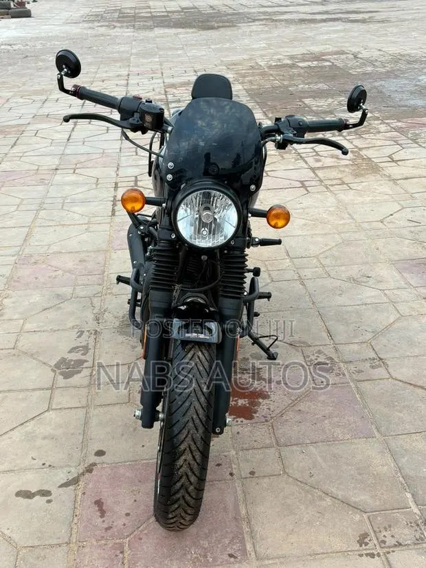 Royal Enfield Hunter 350 2025 Black · Photo 1