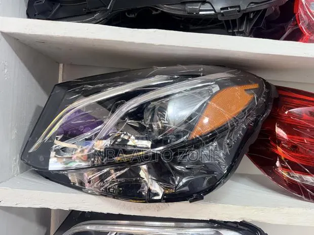 Mercedes Benz E-Class 2017-2020 Head Light Pair · Photo 1