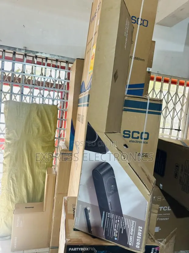 Hot Deals on S80cb Soundbar With Woofer Samsung · Photo 1