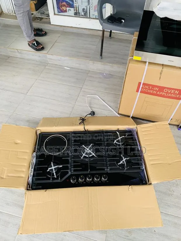 Shop Lastest < Inbuilt Kenwood 4 Gas 1 Electric Black Hob · Photo 1