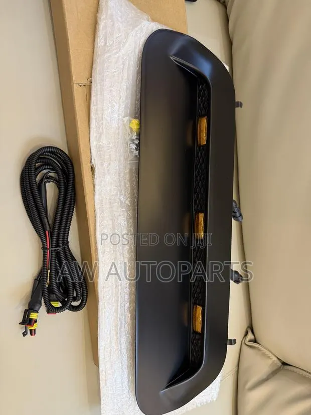 Toyota 4runner 2013-2022 Bonnet \Hood Scoop Inter Cooler With Led · Photo 1