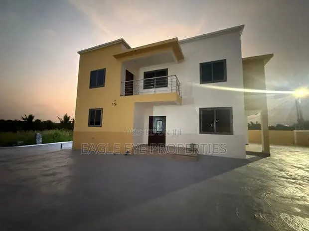 6bdrm House in Oyarifa for sale · Photo 1